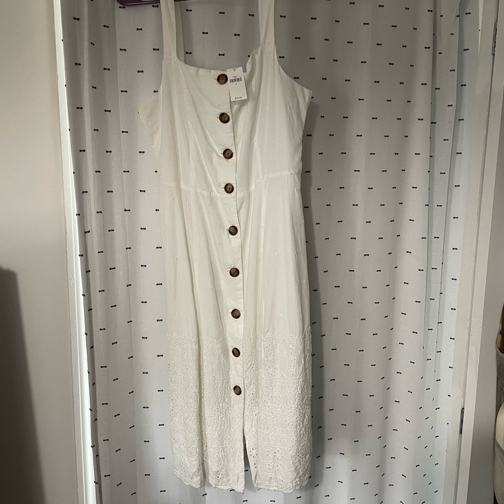 White tea length NWT Gap Lacey button down dress